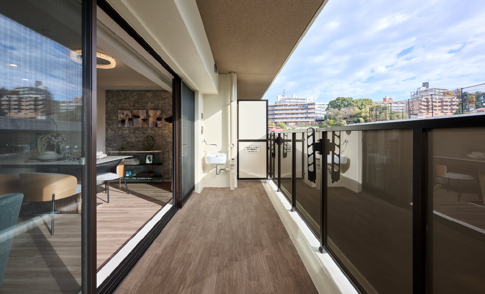 Balcony Atype/301号室